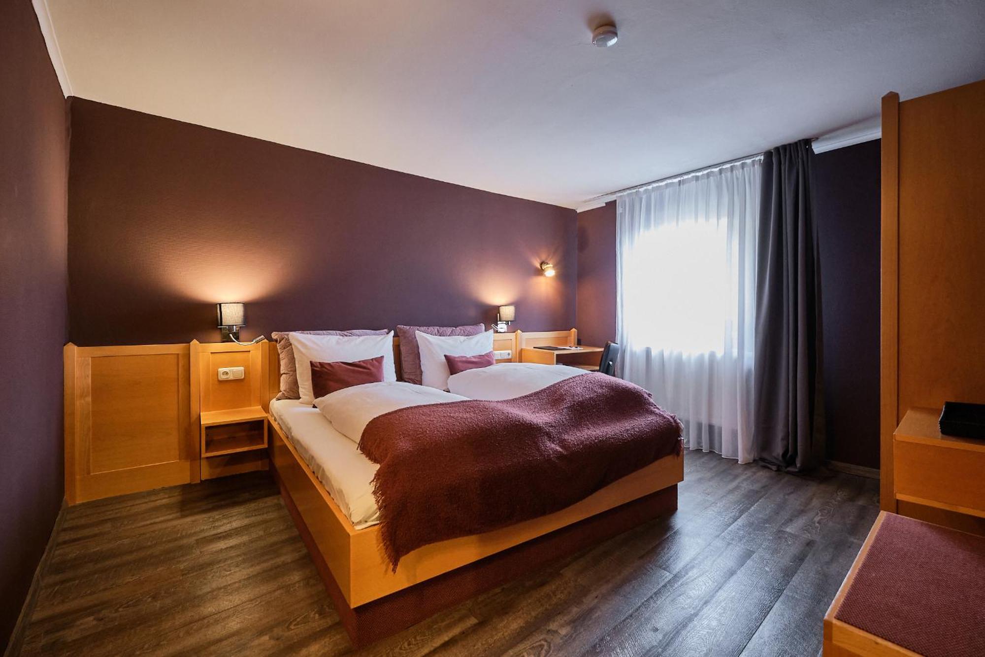 Hotel Roter Hahn Регенсбург Екстериор снимка
