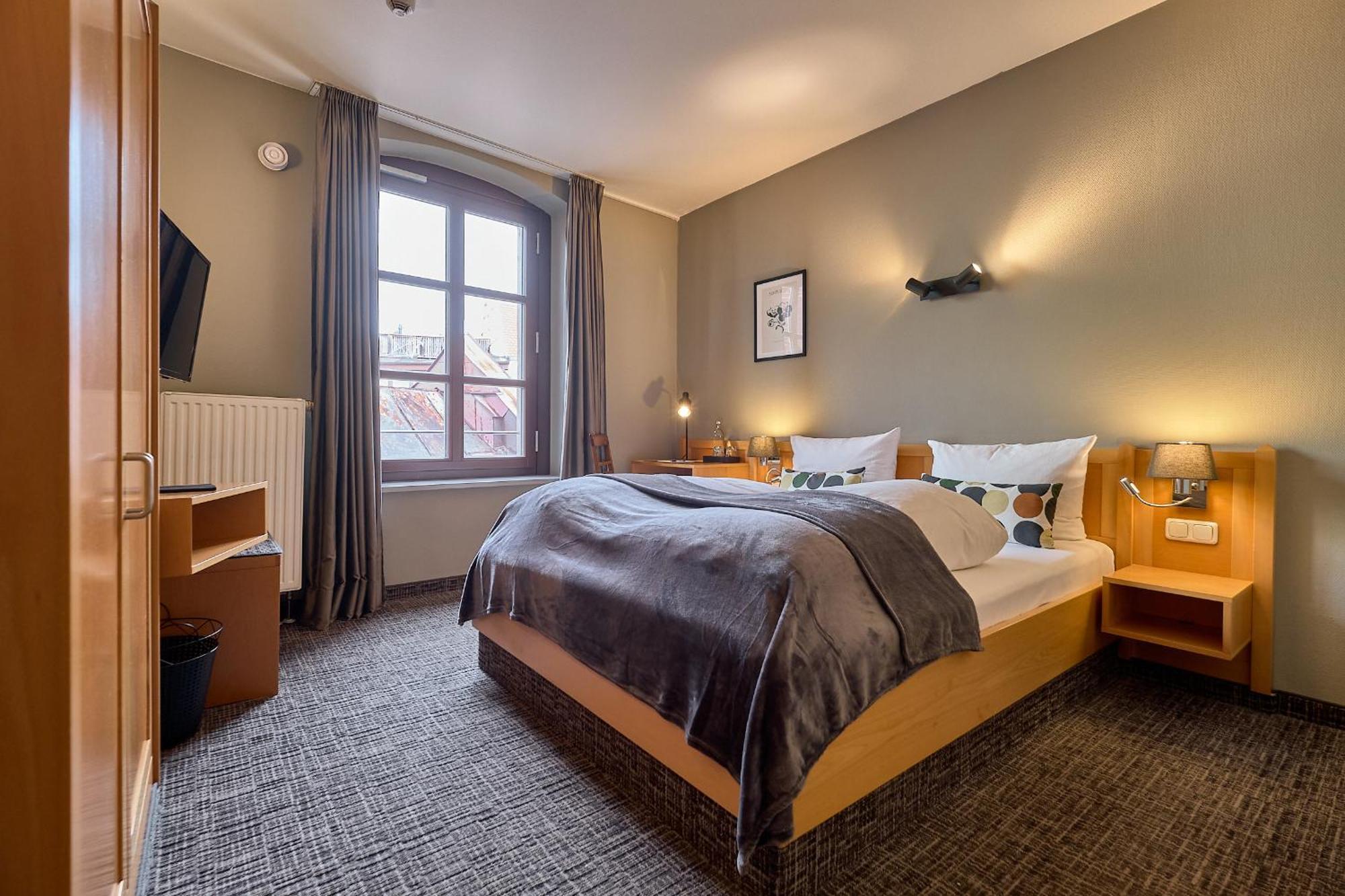 Hotel Roter Hahn Регенсбург Екстериор снимка
