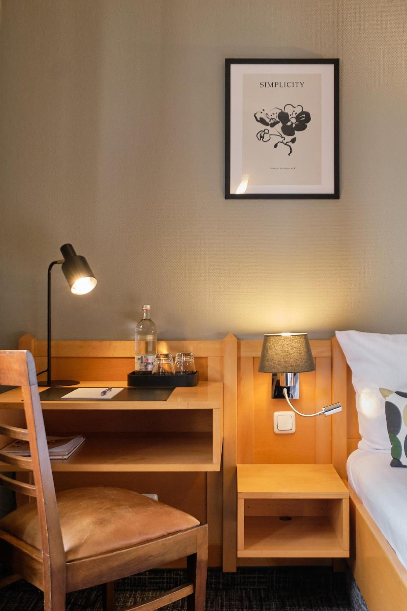 Hotel Roter Hahn Регенсбург Екстериор снимка