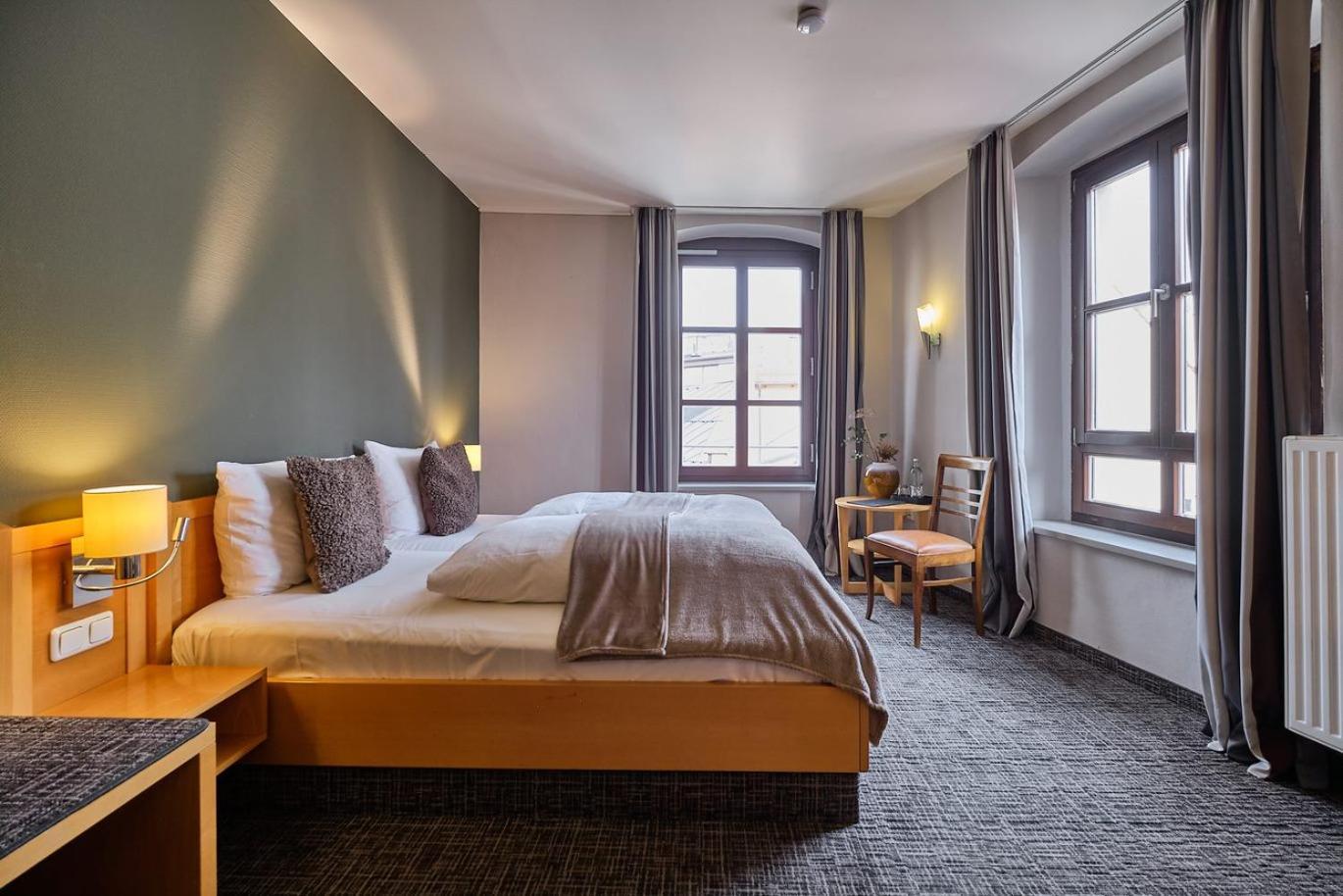Hotel Roter Hahn Регенсбург Екстериор снимка